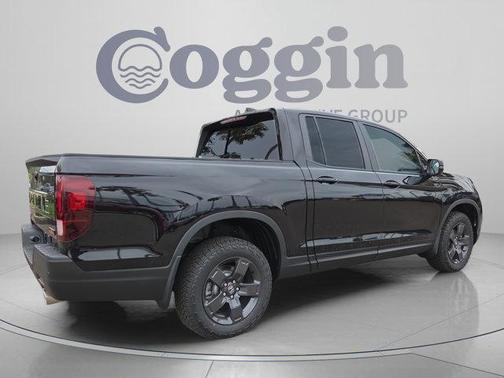 Crystal Black Pearl 2026 Honda Ridgeline TrailSport