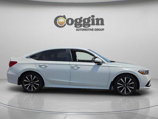 Lunar Silver Metallic 2024 Honda Civic EX