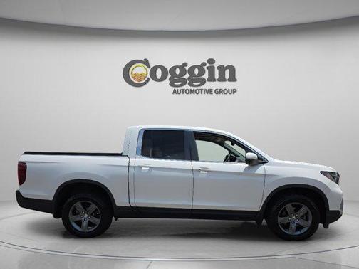 Lunar Silver Metallic 2023 Honda Ridgeline RTL