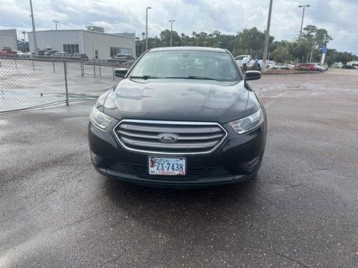 2013 Ford Taurus SEL