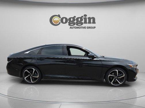 Crystal Black Pearl 2022 Honda Accord Sport 1.5T