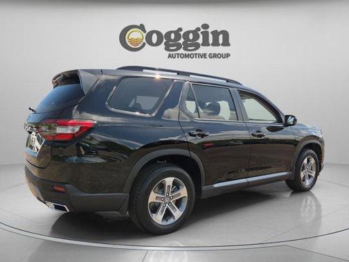 Crystal Black Pearl 2026 Honda Pilot EX-L