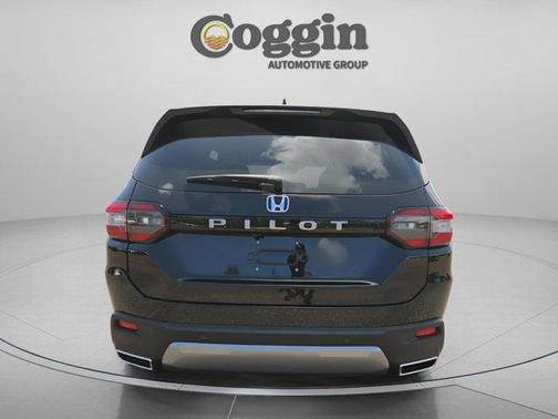 Crystal Black Pearl 2026 Honda Pilot EX-L