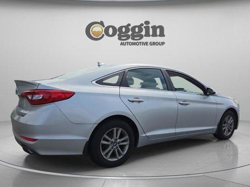 Symphony Silver 2015 Hyundai SONATA SE