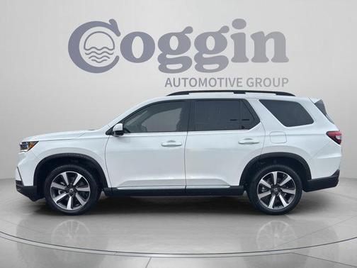 Lunar Silver Metallic 2025 Honda Pilot Touring