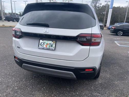 2023 Honda Pilot EX-L 8-Passenger