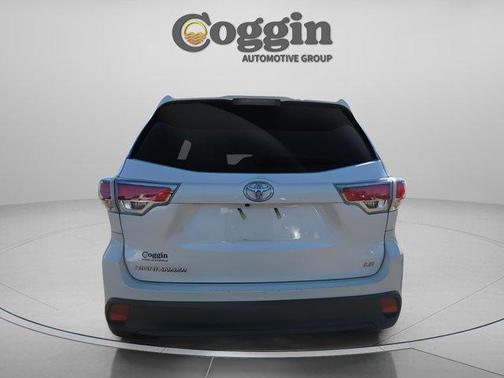 2015 Toyota Highlander LE