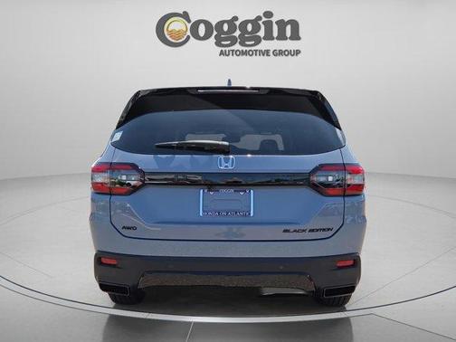 Sonic Gray Pearl 2026 Honda Pilot Black Edition