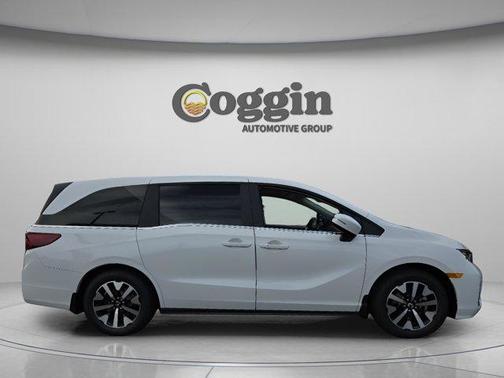 Solar Silver Metallic 2026 Honda Odyssey EX-L