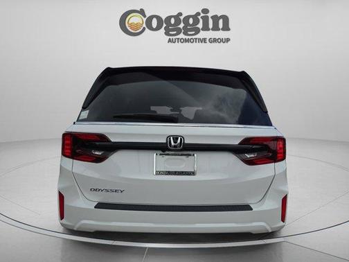 Solar Silver Metallic 2026 Honda Odyssey EX-L