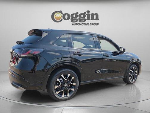 Crystal Black Pearl 2026 Honda HR-V EX-L