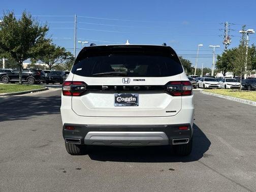 2025 Honda Pilot Touring