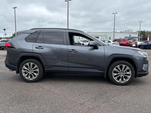 2020 Toyota RAV4 XLE Premium