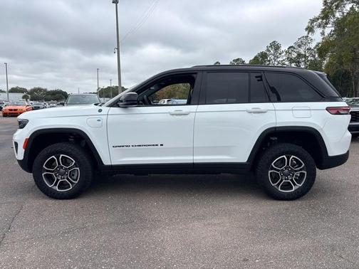 2022 Jeep Grand Cherokee 4xe Trailhawk
