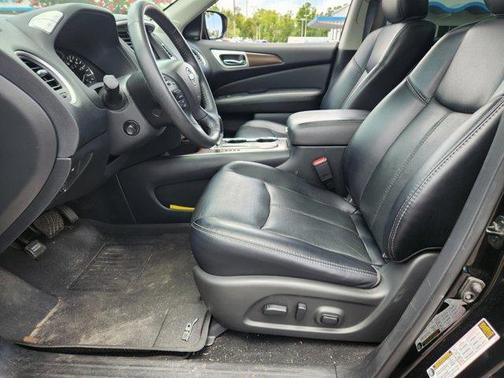 2020 Nissan Pathfinder Platinum