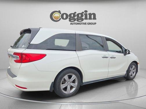 White Diamond Pearl 2019 Honda Odyssey EX