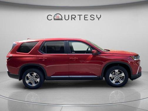 Radiant Red Metallic II 2023 Honda Pilot EX-L 7-Passenger
