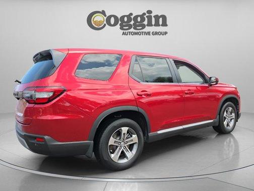 Radiant Red Metallic II 2023 Honda Pilot EX-L 7-Passenger