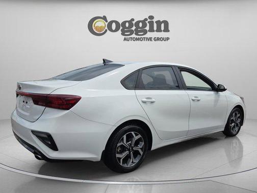 Clear White 2021 Kia Forte LXS