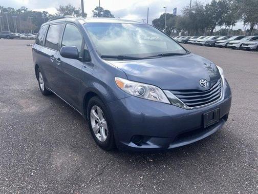 2015 Toyota Sienna LE