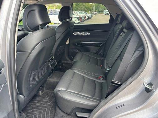 2025 Genesis GV70 2.5T