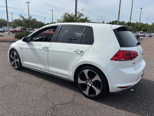 2017 Volkswagen Golf GTI S 4-Door