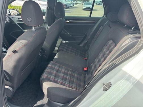 2017 Volkswagen Golf GTI S 4-Door