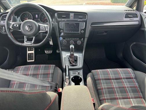 2017 Volkswagen Golf GTI S 4-Door