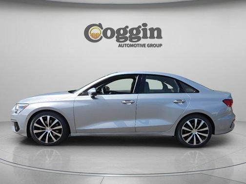 Florett Silver Metallic 2023 Audi A3 Premium Plus