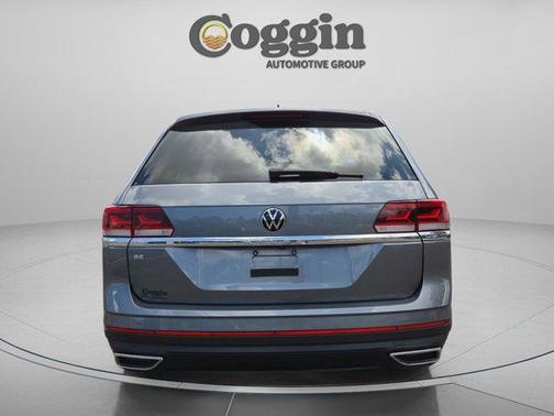 Platinum Gray Metallic 2022 Volkswagen Atlas 2.0T SE w/Technology