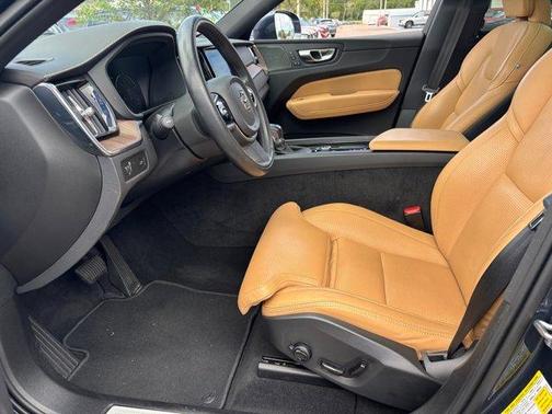 2021 Volvo XC60 T5 Inscription