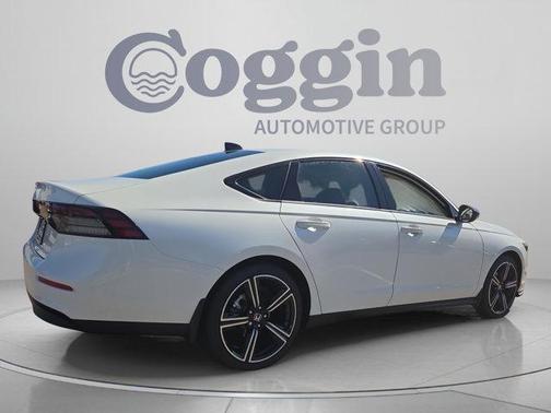Platinum White Pearl 2026 Honda Accord SE