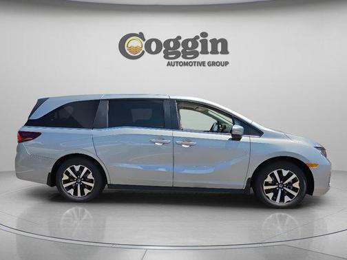 Solar Silver Metallic 2026 Honda Odyssey EX-L