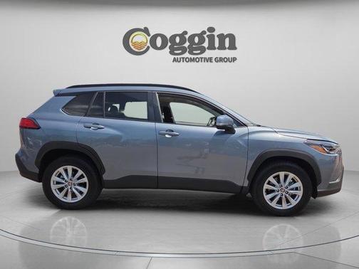 CELESTITE 2022 Toyota Corolla Cross LE