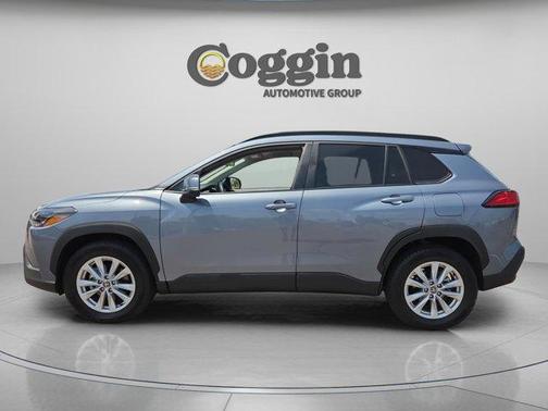 CELESTITE 2022 Toyota Corolla Cross LE