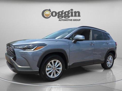 CELESTITE 2022 Toyota Corolla Cross LE