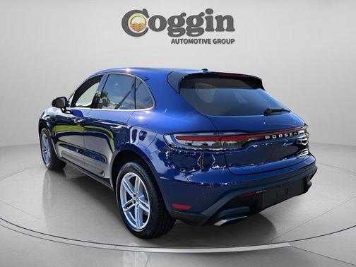 2022 Porsche Macan Base