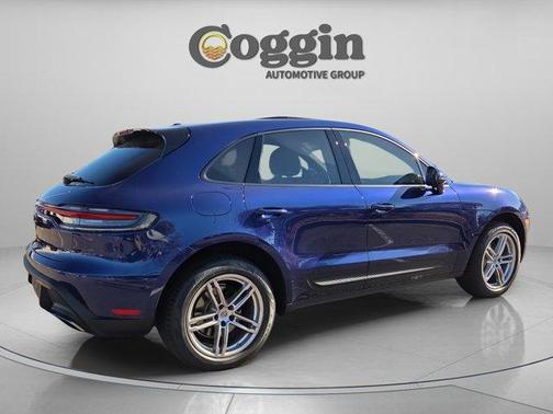 2022 Porsche Macan Base