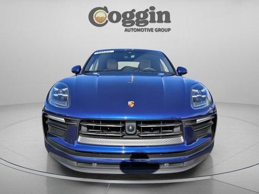 2022 Porsche Macan Base