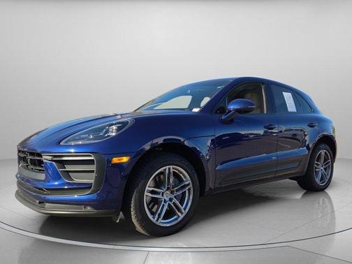 2022 Porsche Macan Base