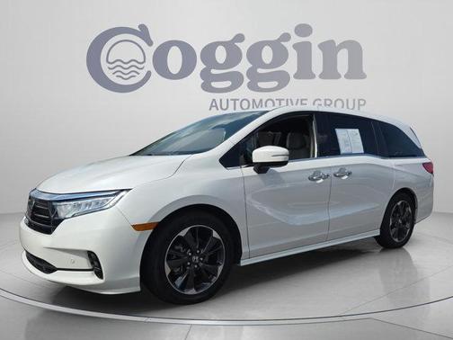 Lunar Silver Metallic 2023 Honda Odyssey Elite