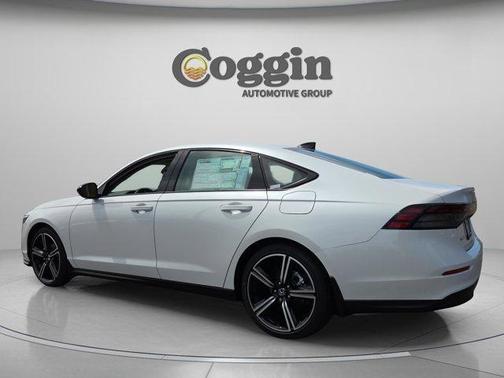 Platinum White Pearl 2026 Honda Accord SE