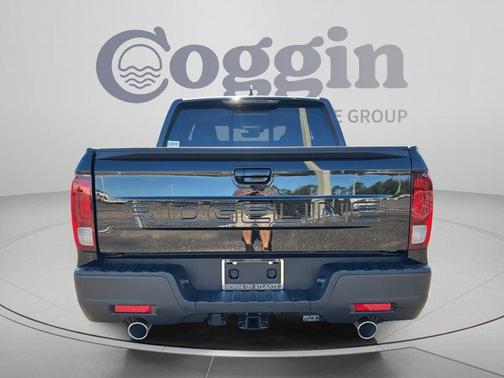 Crystal Black Pearl 2026 Honda Ridgeline RTL