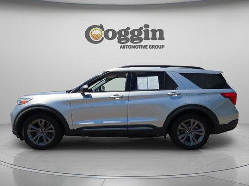 Silver Metallic 2021 Ford Explorer XLT