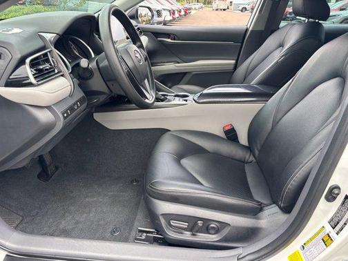 2024 Toyota Camry Hybrid LE