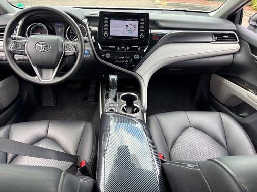 2024 Toyota Camry Hybrid LE