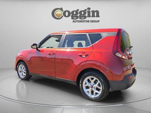 Mars Orange 2022 Kia Soul LX