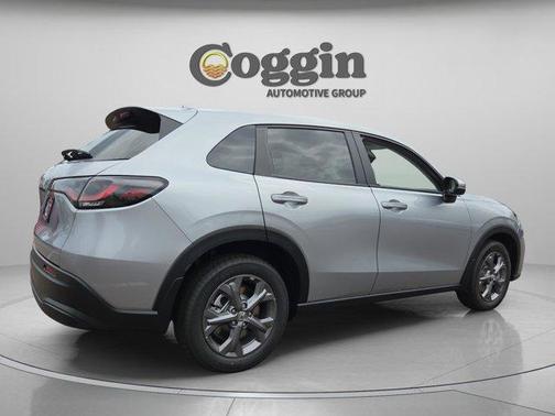 Solar Silver Metallic 2026 Honda HR-V LX