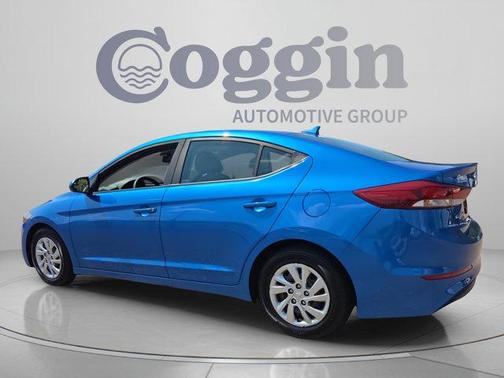 Electric Blue Metallic 2017 Hyundai ELANTRA SE