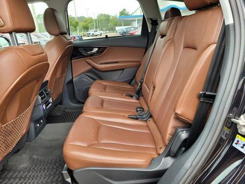2019 Audi Q7 55 Premium Plus